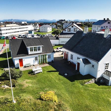 Den Gamle Fyrmesterboligen Анденес Экстерьер фото